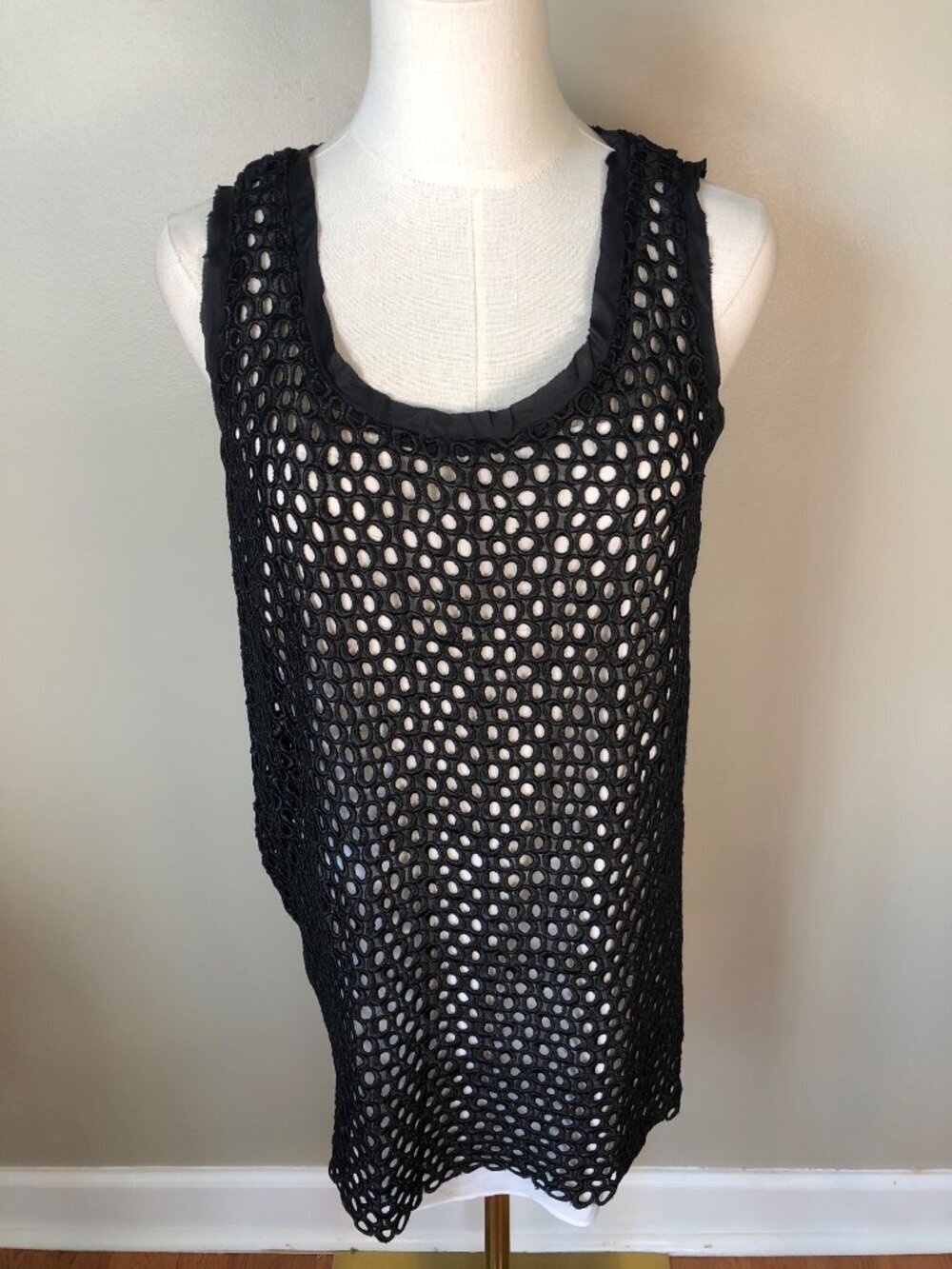 NWT ECI New York Silk Classic Sleeveless Tank Shell Black & White Size 10
